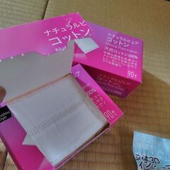 キャラクターチャームやポーチ ワンピーストランプ 子供用カフェエプロン ペットボトル保冷カバー など まとめて の画像