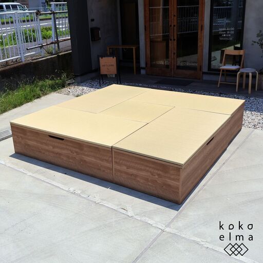 跳ね上げ式収納ユニット畳/4.5畳セットです。フローリングに置くだけで、い草の香りが爽やかな高床式置き畳。たっぷりの収納力でお部屋もすっきり♪リノベ―ション