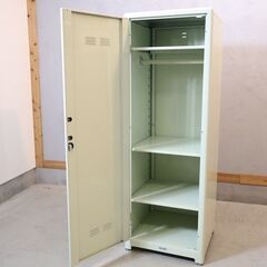 DULTON(ダルトン)のロッカー65 アイボリーです。機能性重視のシンプルなデザインにヴィンテージな雰囲気を感じさせるどこかレトロなスチールロッカーはインダストリアルなインテリアのアクセントに！の画像
