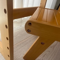 子ども用　机と椅子のセットの画像