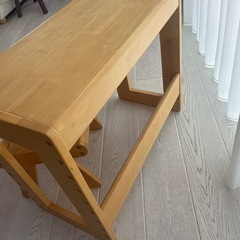 子ども用　机と椅子のセットの画像
