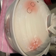 大きい鍋の画像