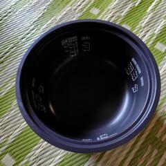炊飯器（ジャンクだけど内釜はきれい）の画像