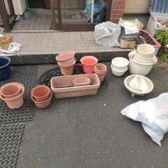 0円から50円/植木鉢/プラスチック/受け皿/その他/基本、引き取り限定でお願いします！の画像