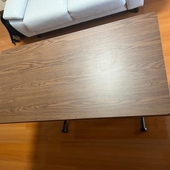 昇降テーブルの画像