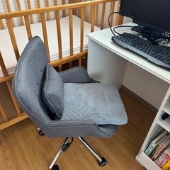 【7/7まで】【値引き】IKEA卓＆デスクチェア の画像