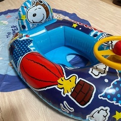 噴水マットと浮き輪ボートセットの画像
