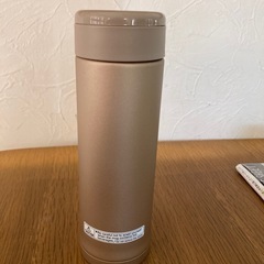 水筒
の画像