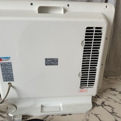 セラミックファンヒーターの画像