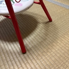 子どもの椅子の画像