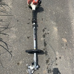      ゼノア　エンジン高枝バリカン　SHT2210　全長１７２ｃｍ　刃長６５ｃｍの画像