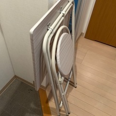 折りたたみ机イスセット（ニトリ)の画像