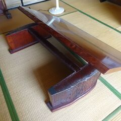 高級そうな座卓の画像