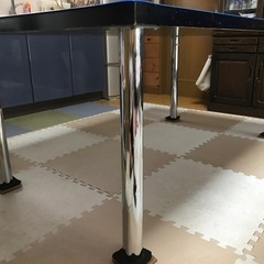 ダイニングテーブルの画像