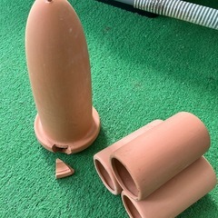 隠れ家、産卵塔の画像
