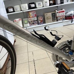 GIANT ジャイアント　クロスバイク　ALUXX　エスケープ　　R3 フレームサイズM500 3✖️8段変速 28インチ　自転車 の画像