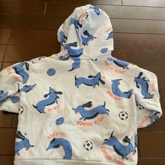 H&M 犬とボールのフード付きパーカー  サイズ110/116センチの画像