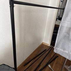 新品ハンガーラックの画像