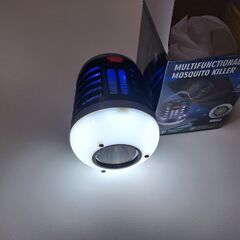 電気蚊取り機　ライト付き　充電式の画像