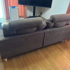 1番の方と交渉中です。ソファーの画像