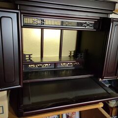 （値段更新1900円）仏壇（購入時29800円）　高さ550.　幅下462上475.　奥行き下300上305の画像