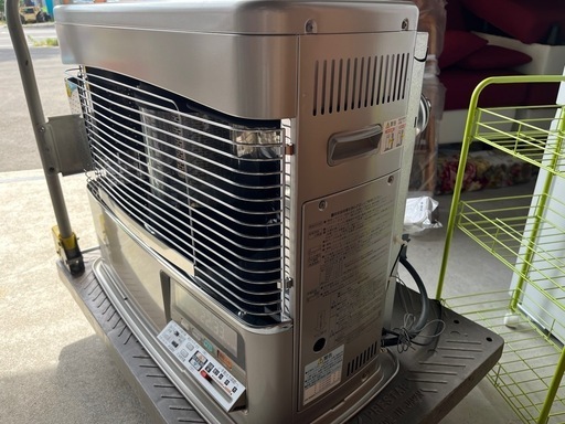 期間限定・お買い得商品: |産地直送 床暖内蔵 CORONA FF式 2021年製 UH-F7021PK 石油ストーブ 輻射 ストーブ