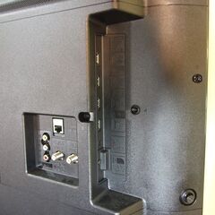 【紋別市発】　シャープ　アクオス　４２型　液晶テレビ　２０２２年製　２T―C42BE1　再生　映像/音声確認　中古品　テレビ台付　店頭渡し　引取り限定の画像