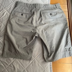 ユニクロ　グレー ドット柄 ショートパンツ 約30インチ　Mサイズの画像