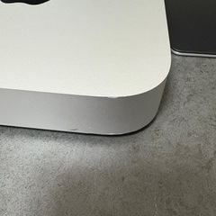 Mac mini、Magic Trackpad、Magic Keyboardの画像