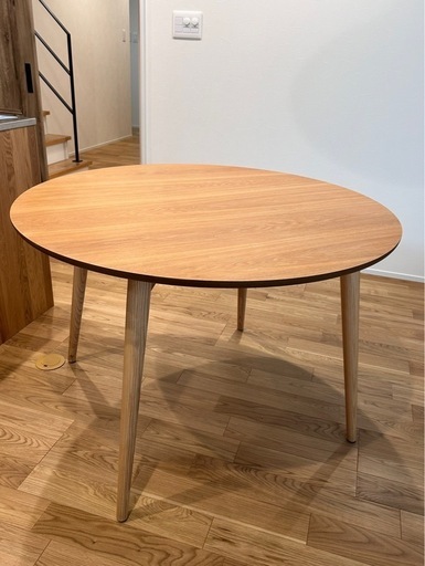 円形　ダイニングテーブル