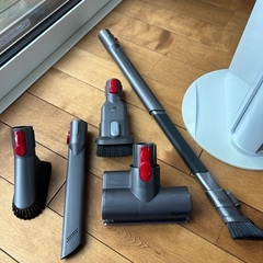 〈お取引予定者決定〉Dyson Cyclone V10 Fluffy (SV12 FF LF) used Junk品の画像