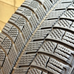 【セール】 HS  カムリ　クラウンなど 215/55R17 4本　交換工賃込み　ミシュラン　履き潰し用の画像