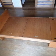 分解可能木製ベッドの画像