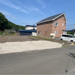 整地したての土地(宅地)になります。どなたかご活用ください