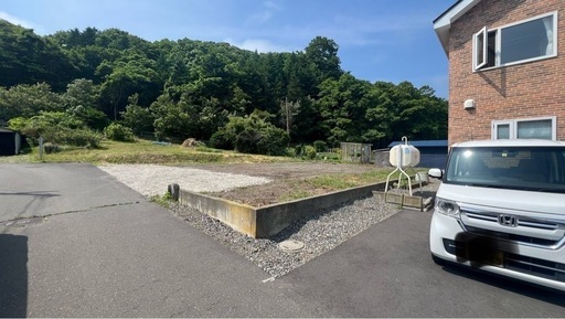 整地したての土地(宅地)になります。どなたかご活用ください