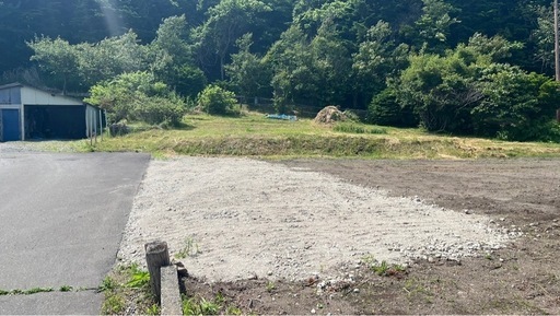 整地したての土地(宅地)になります。どなたかご活用ください