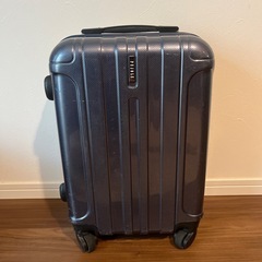 【無料】スーツケース32L？鍵付きの画像
