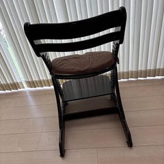 子ども用椅子の画像