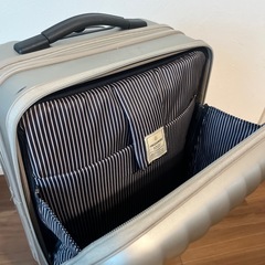 【無料】スーツケース(鍵付き)の画像