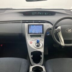 トヨタ プリウス  Ｓ🎵続々と車両入荷してます💁‍♀️✨の画像