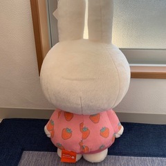 ミッフィー 特大ぬいぐるみの画像