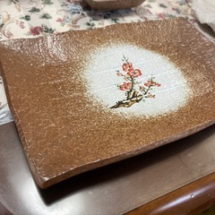 梅の花柄の和皿セットの画像