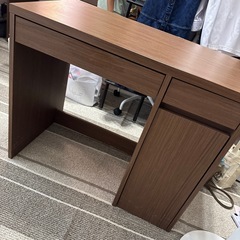 ニトリ　コンパクトデスクの画像