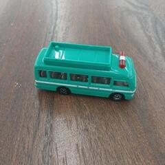 ★ジモティー割あり★機動救急車　トミカ　※2004年絶版　※キズ　スレ等あり　 高さ(H)--cm× 幅(W)--cm× 奥行(D)--cmの画像