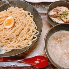 誰でも〜✨