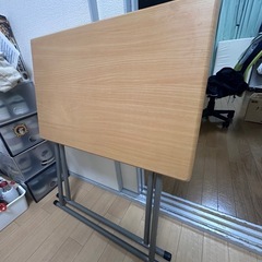 【7月28日まで取引可能】【美品】1人用折りたたみデスクの画像