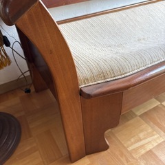 木製カントリーソファーの画像