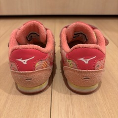 おまけ付き おまけ付き 
Mizuno キッズシューズ 12.5cm ピンクの画像