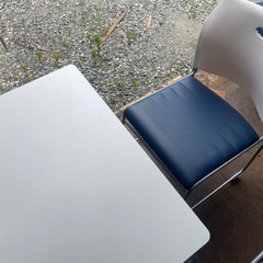 テーブル イス セットの画像