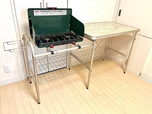 Coleman 2バーナーバーベキューコンロ &キッチンテーブルセット